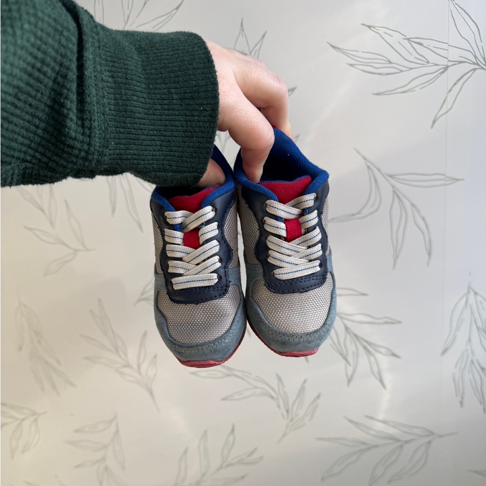 GAP toddler shoes